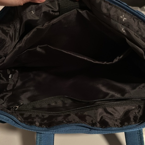 Carry-on travel bag - Picture 2 of 4